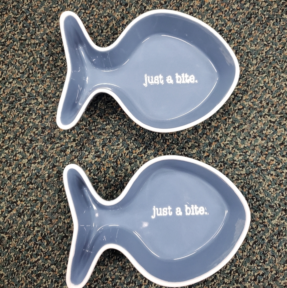 Whisker City Ceramic Blue Fish Cat Bowl 2pc set - Picture 2 of 2